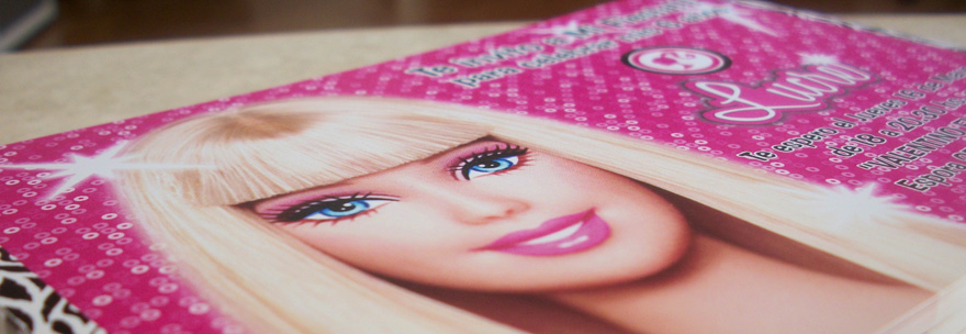 Colour Design Group - Impresiones, Papeleria, Tarjetas personales, Tarjeteria Social, Newsletters, Folleteria, Afiches, Cuadernillos, Manuales, Banners, Portabanners, Gran formato y rigidos, Vinilos decorativos, Vinilos de corte, Vidrieras Comerciales, Letras Corporeas, Se�alizacion, Carteleria, Montaje de impresos, Talonarios, Recetarios, Menues, Etiquetas, Carpets, Posters, Displays, Imanes, Estampados. Esmeralda 476 Haedo - Buenos Aires, Argentina